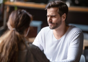 The one word you probably use all the time that makes people distrust you