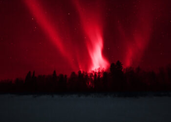 The mysterious red sign over Japan skies